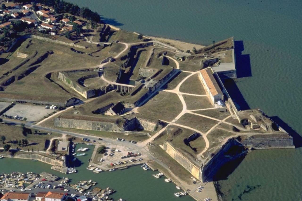 Villa Escale A L'Ile D'Oleron Le Château-dʼOléron Exterior foto